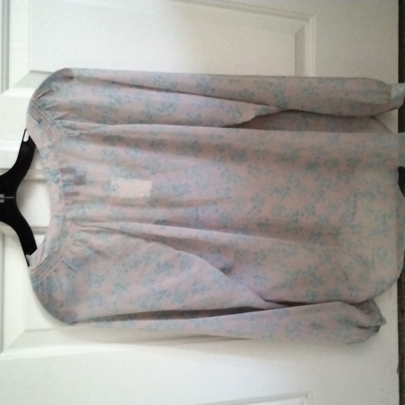 Blouse - Picture 2 of 3